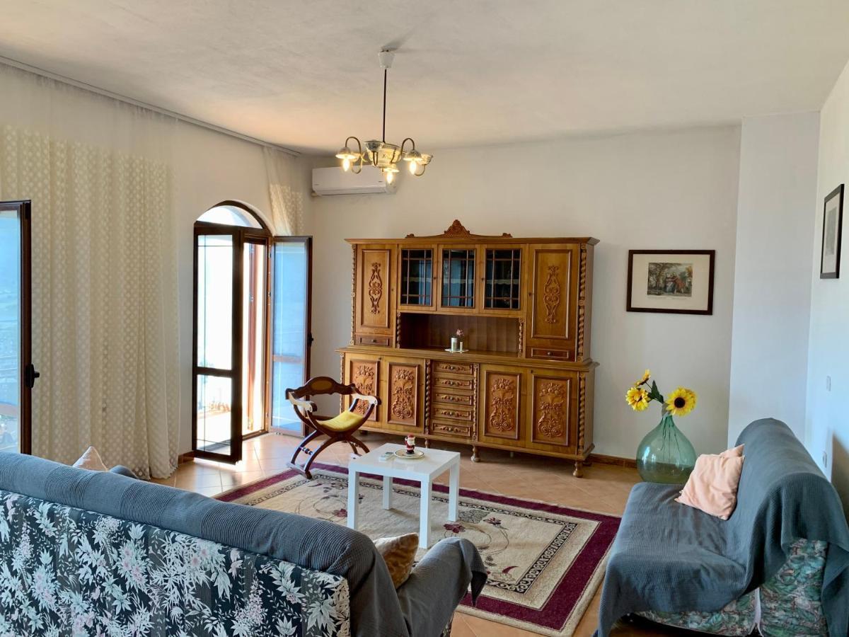 Guesthouse Villa Rosa 베라트 외부 사진