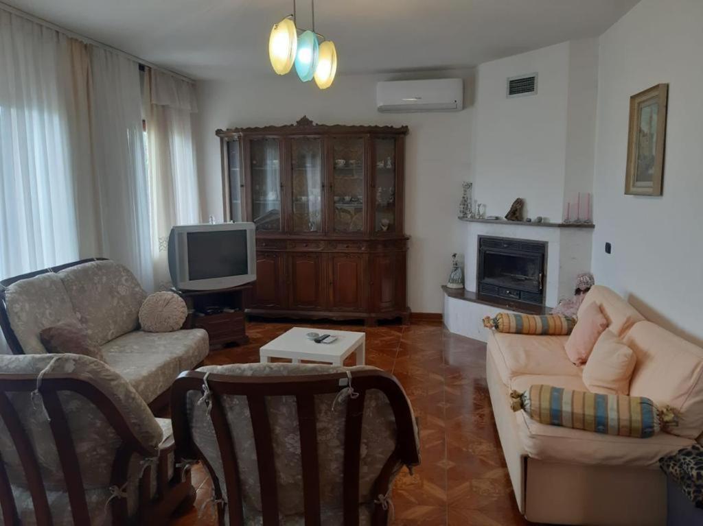 Guesthouse Villa Rosa 베라트 객실 사진